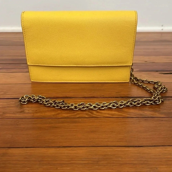 Adorable J.Crew Convertable Harrision Crossbody/Clutch in Yellow Leather - Picture 2 of 10